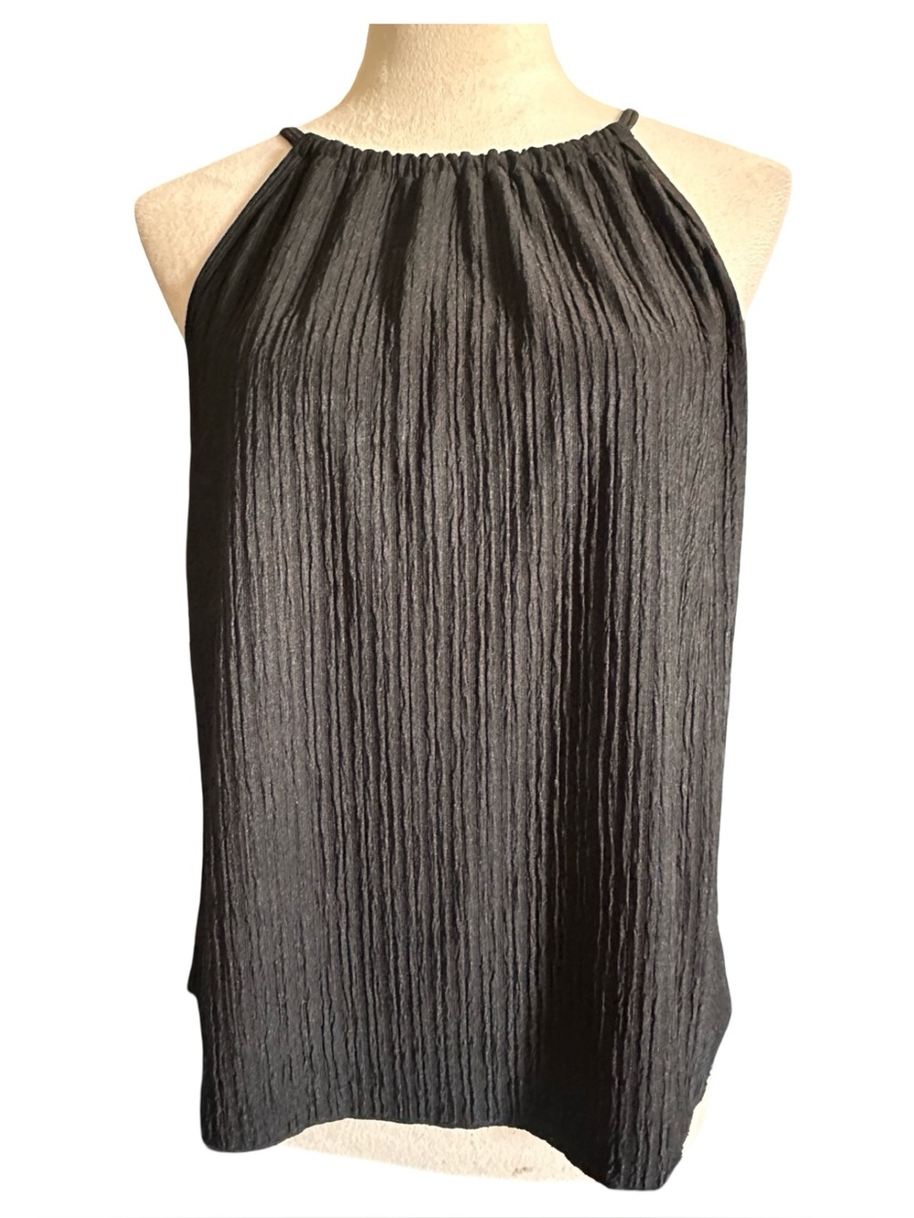 Women’s Black Textured Ribbed Halter Neck Top Loose fit EUC Classy